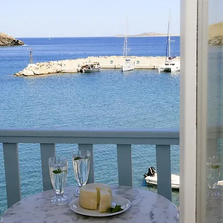 ホテル Paradissos