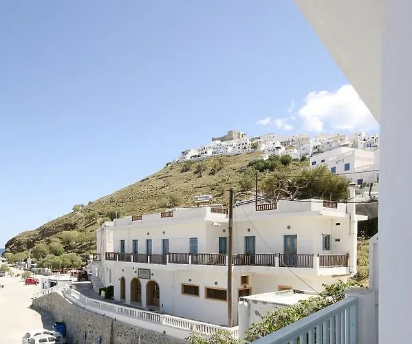 호텔 Paradissos Pera Gyalos