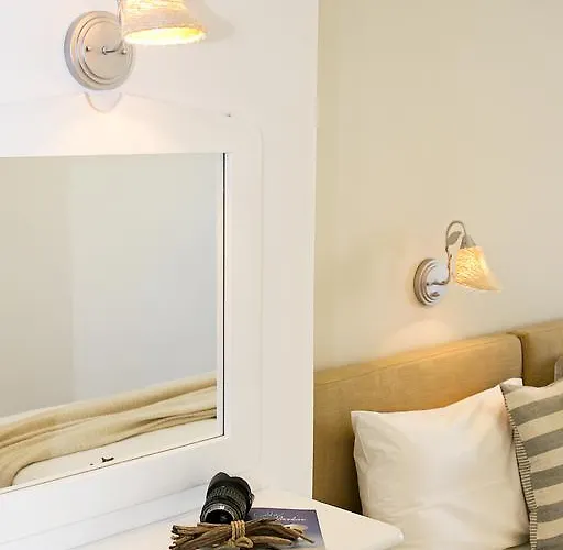 Hotel Paradissos Pera Gyalos